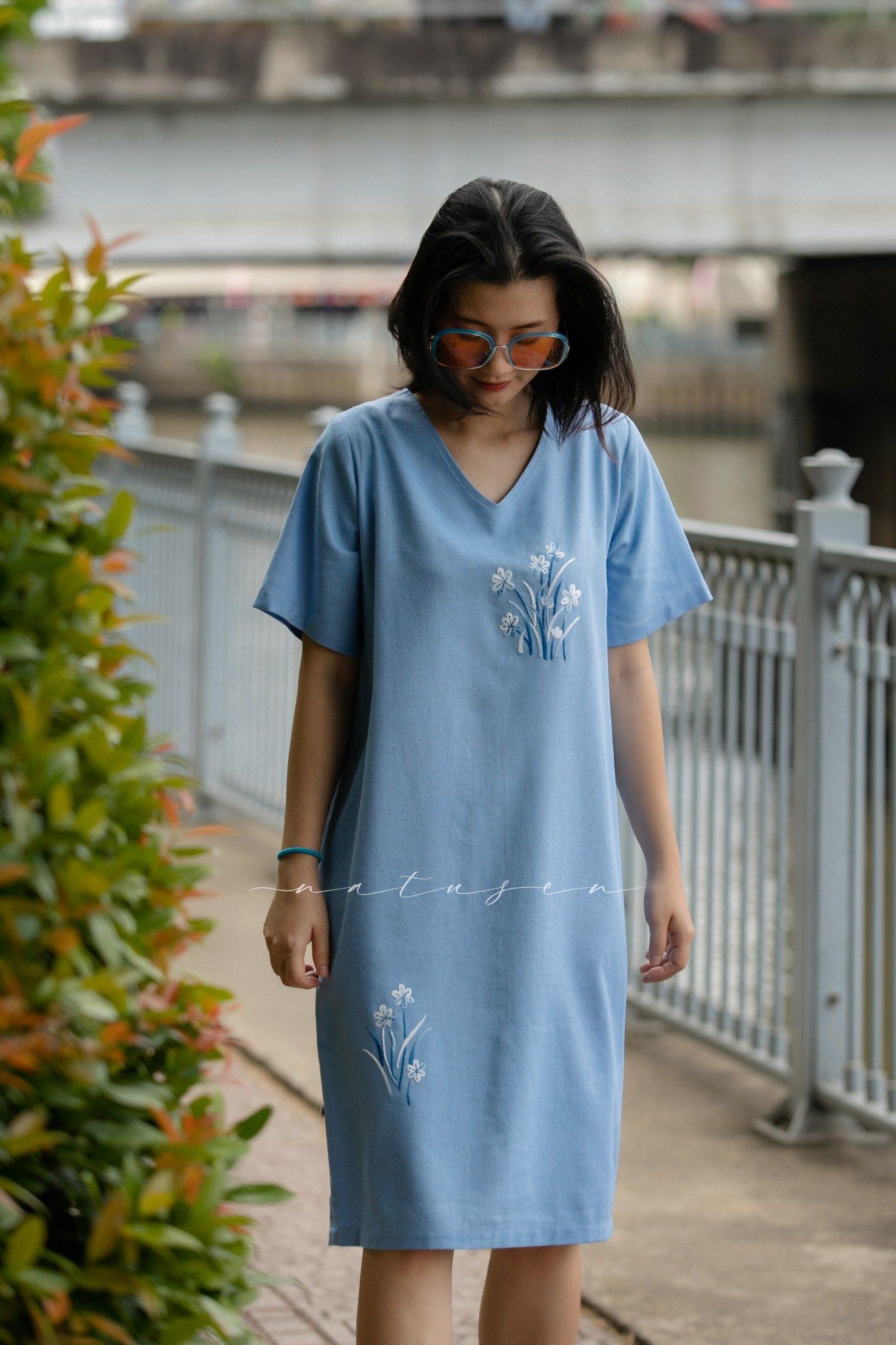 Đầm Xanh Biển linen thêu tay Huệ Mưa
