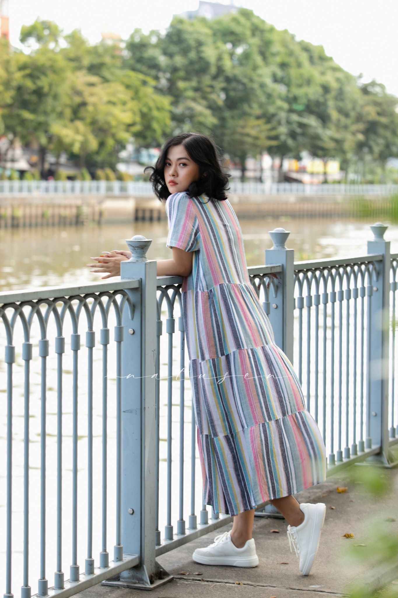 Đầm Boho Chemise Linen sọc maxi nhúng tầng