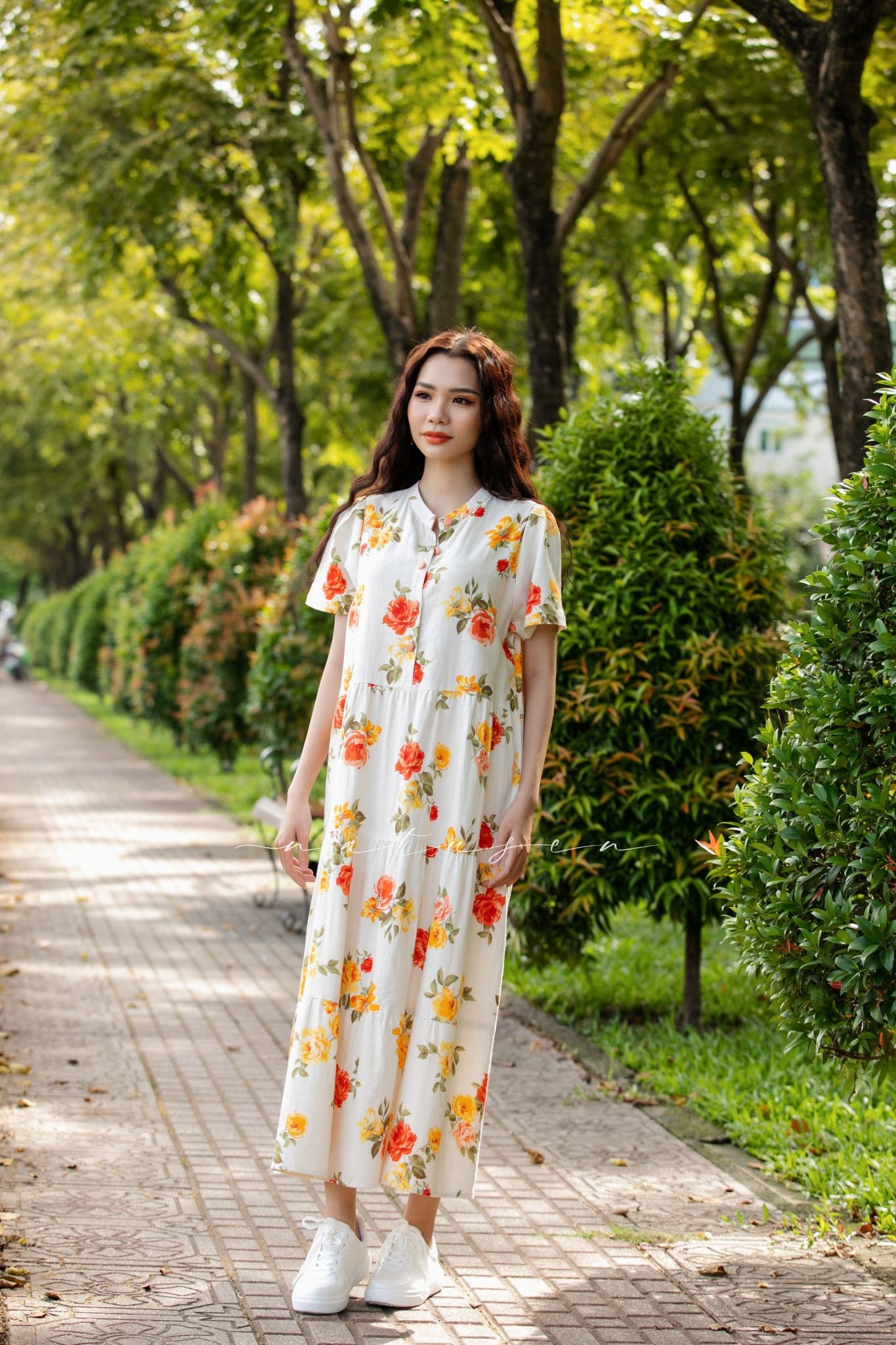Đầm Boho Mao Linen kem hoa hồng maxi nhúng tầng