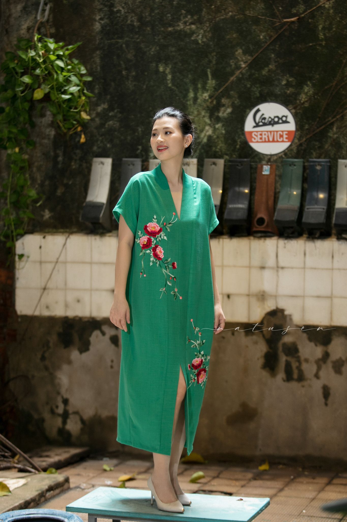 Đầm Yuna Kimono Emerald thêu tay Xuân Trà