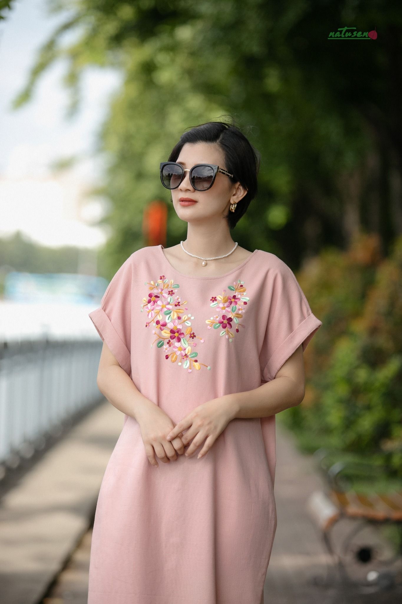Đầm cocoon Hồng pastel thêu tay hoa sim