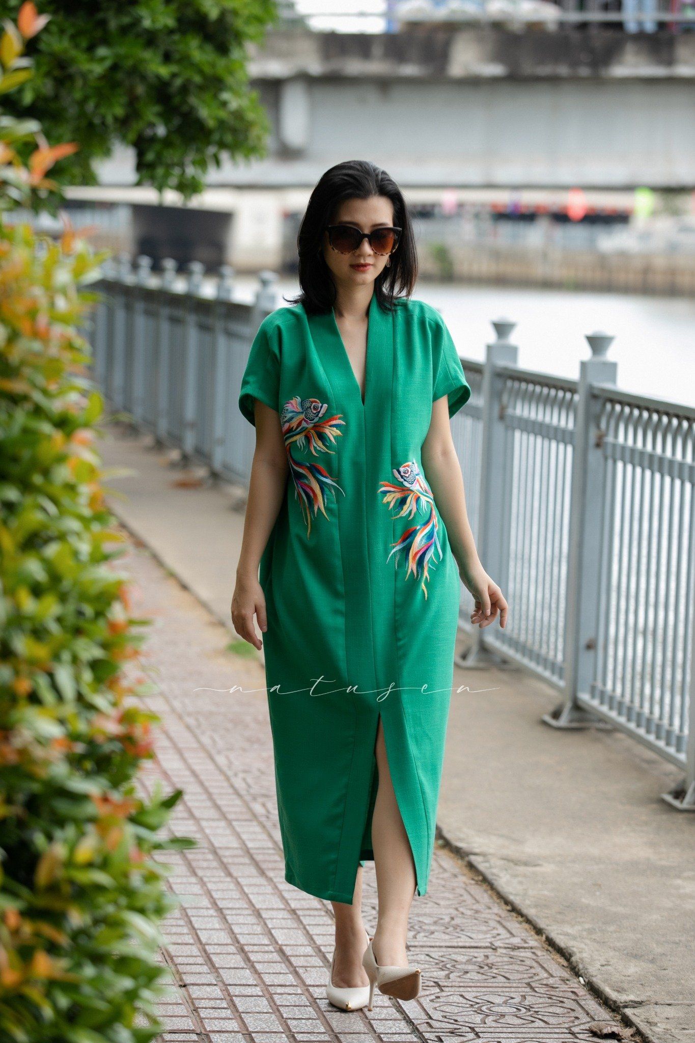 Đầm Kimono Yuna xanh ngoc lam thêu tay Song Ngư