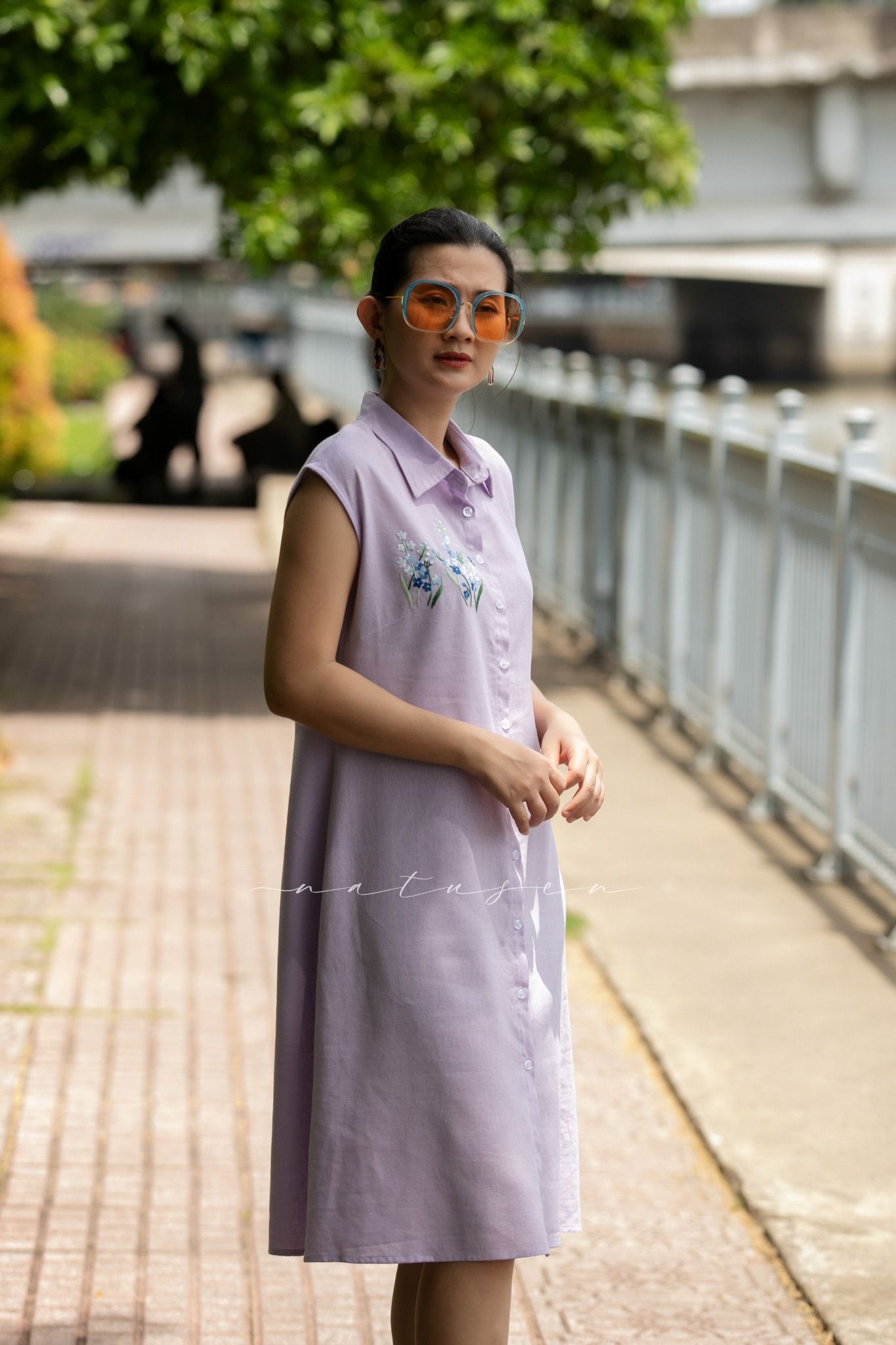 Đầm chemise hoa cà linen thêu tay Forget Me Not