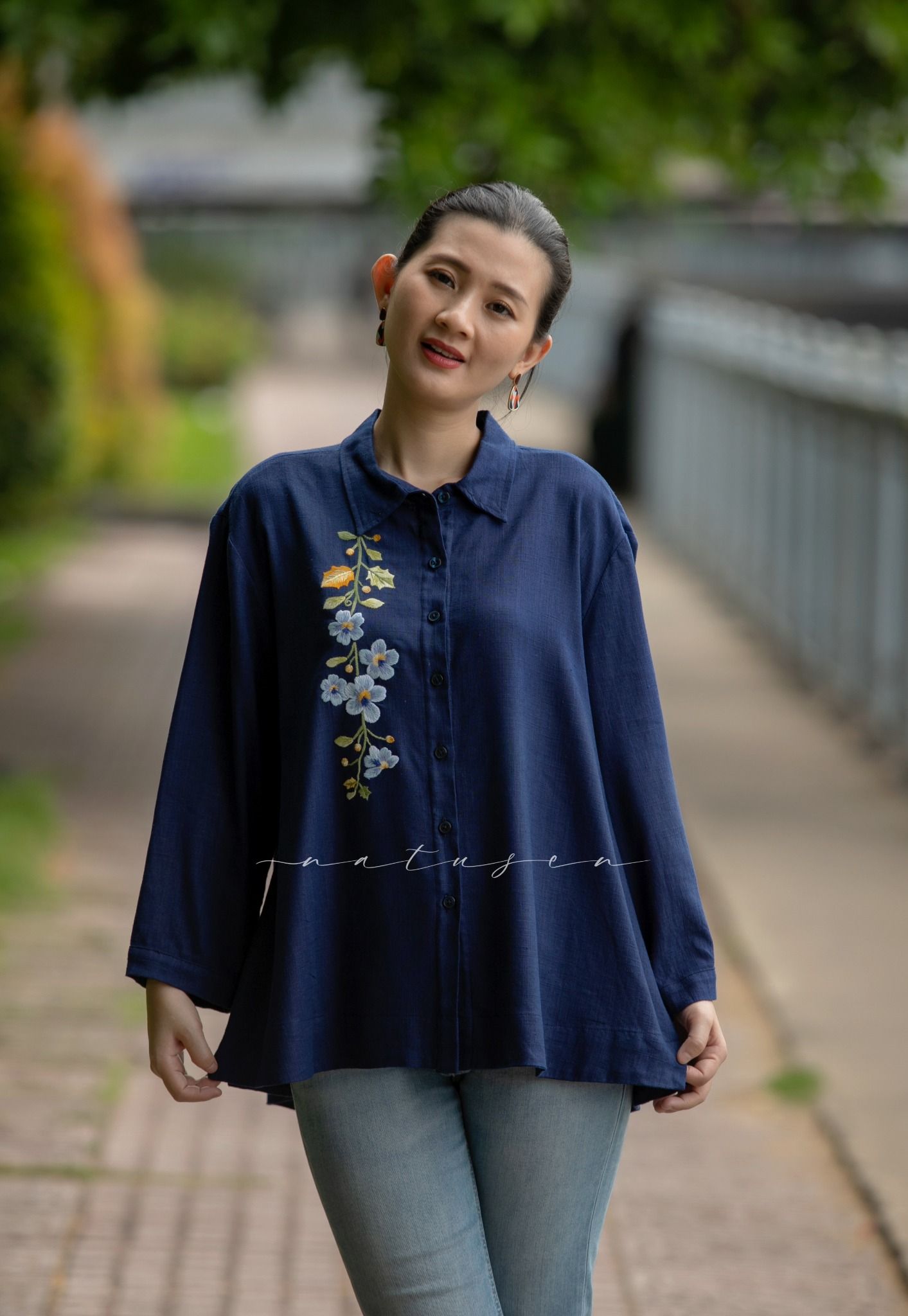 Áo chemsie Xanh Dương thêu tay Cát Đằng