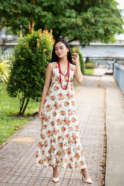  Đầm Maxi Boho 2 dây kem in cụm hoa hồng 