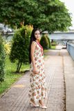  Đầm Maxi Boho 2 dây kem in cụm hoa hồng 