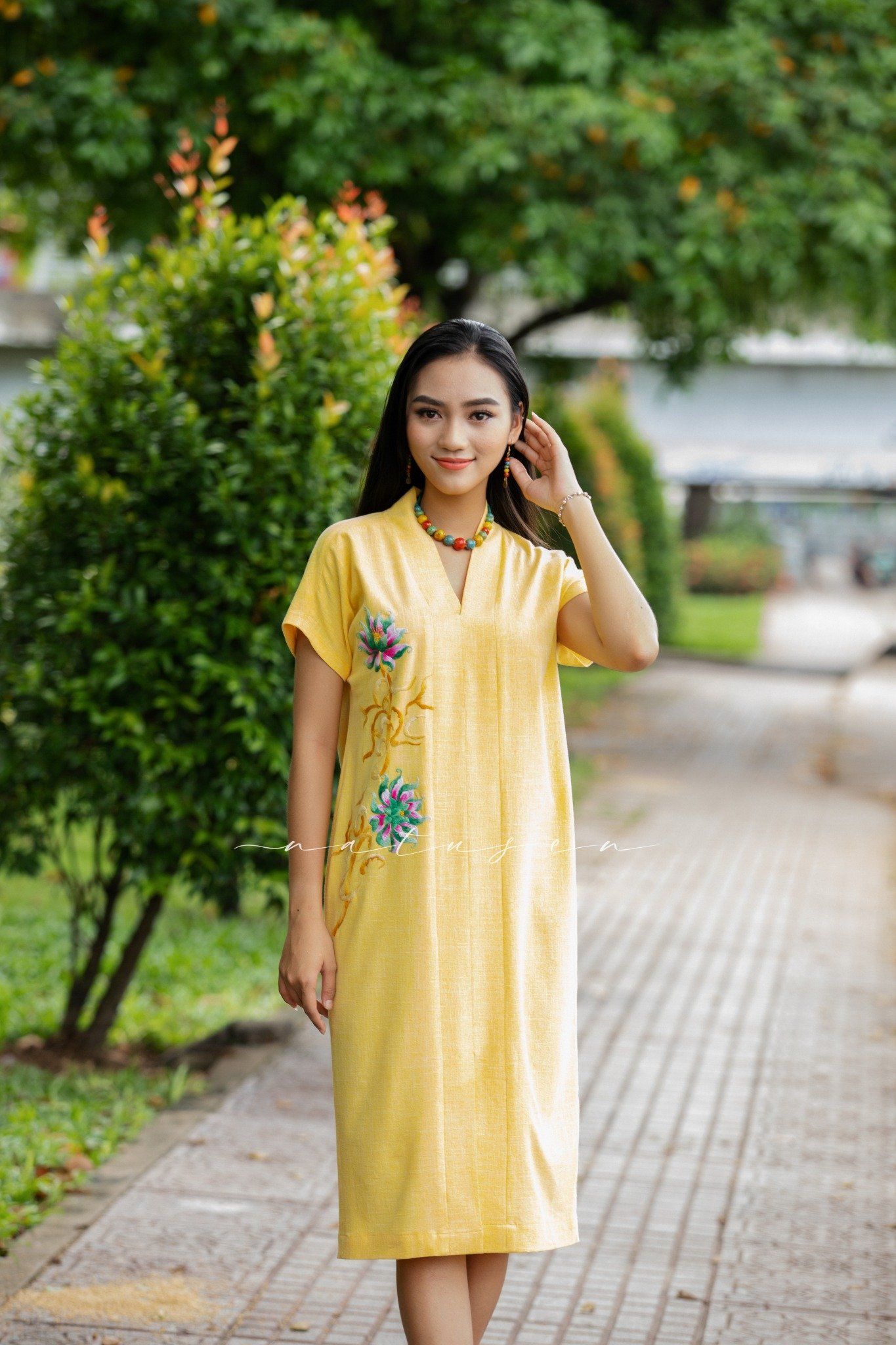  Đầm Kimono Vàng Cúc thêu tay Sen Hiên Nhiên 