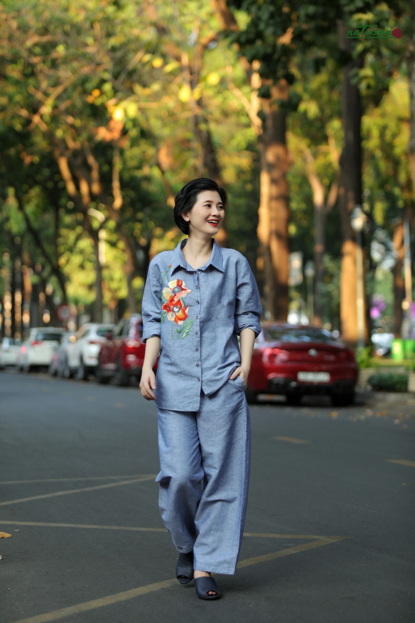 Áo chemise xanh jean thêu tay Poppy