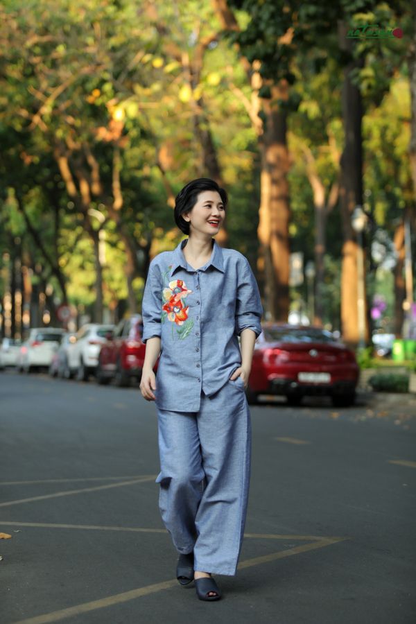 Áo chemise thêu tay hoa Poppy Xanh muối tiêu