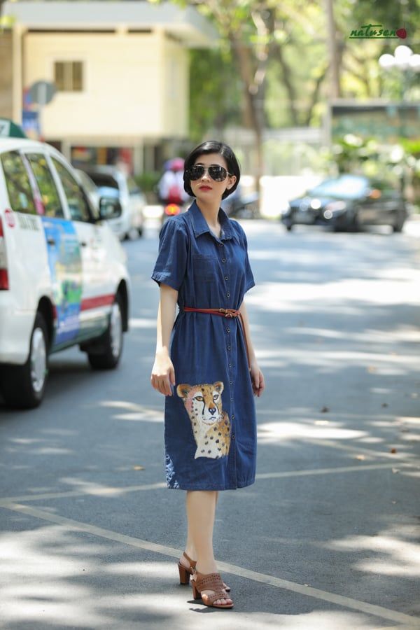 Đầm thêu thủ công Cheetah denim Safari