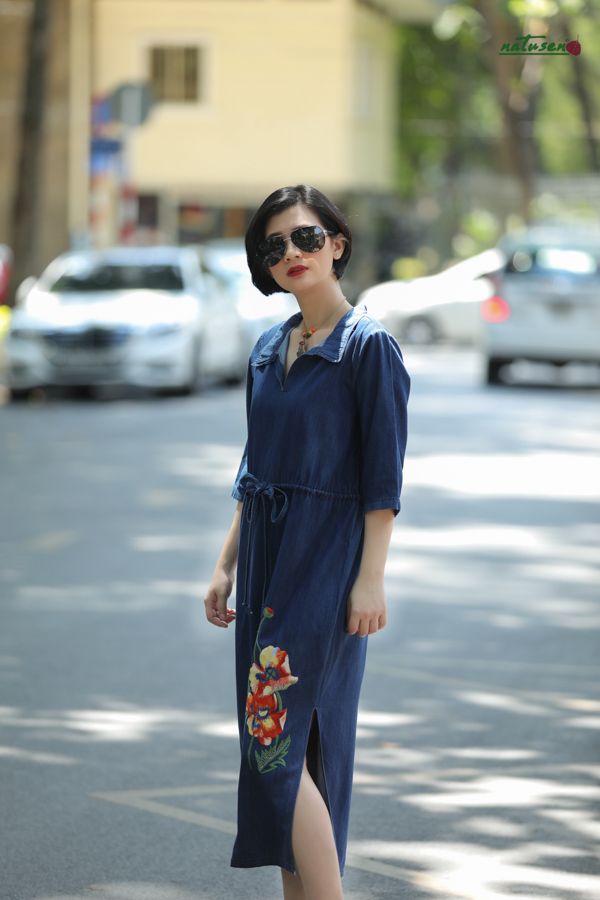 Đầm thêu tay Poppy denim maxi