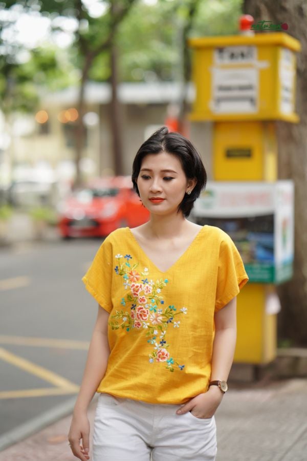 Áo thêu tay Alice Posy bo tim Vàng Bold