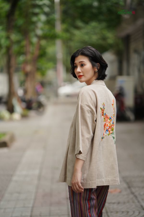 Áo khoác kimono Beige thêu tay Hạc Hoa