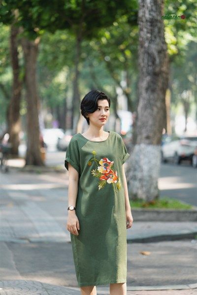  Đầm bí linen thêu tay Poppy Xanh Ve 