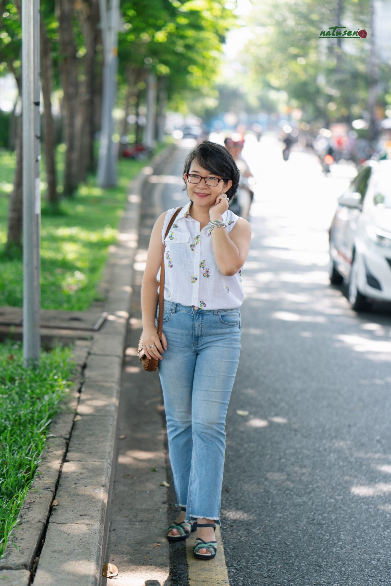 Áo chemise linen trắng Ren thêu