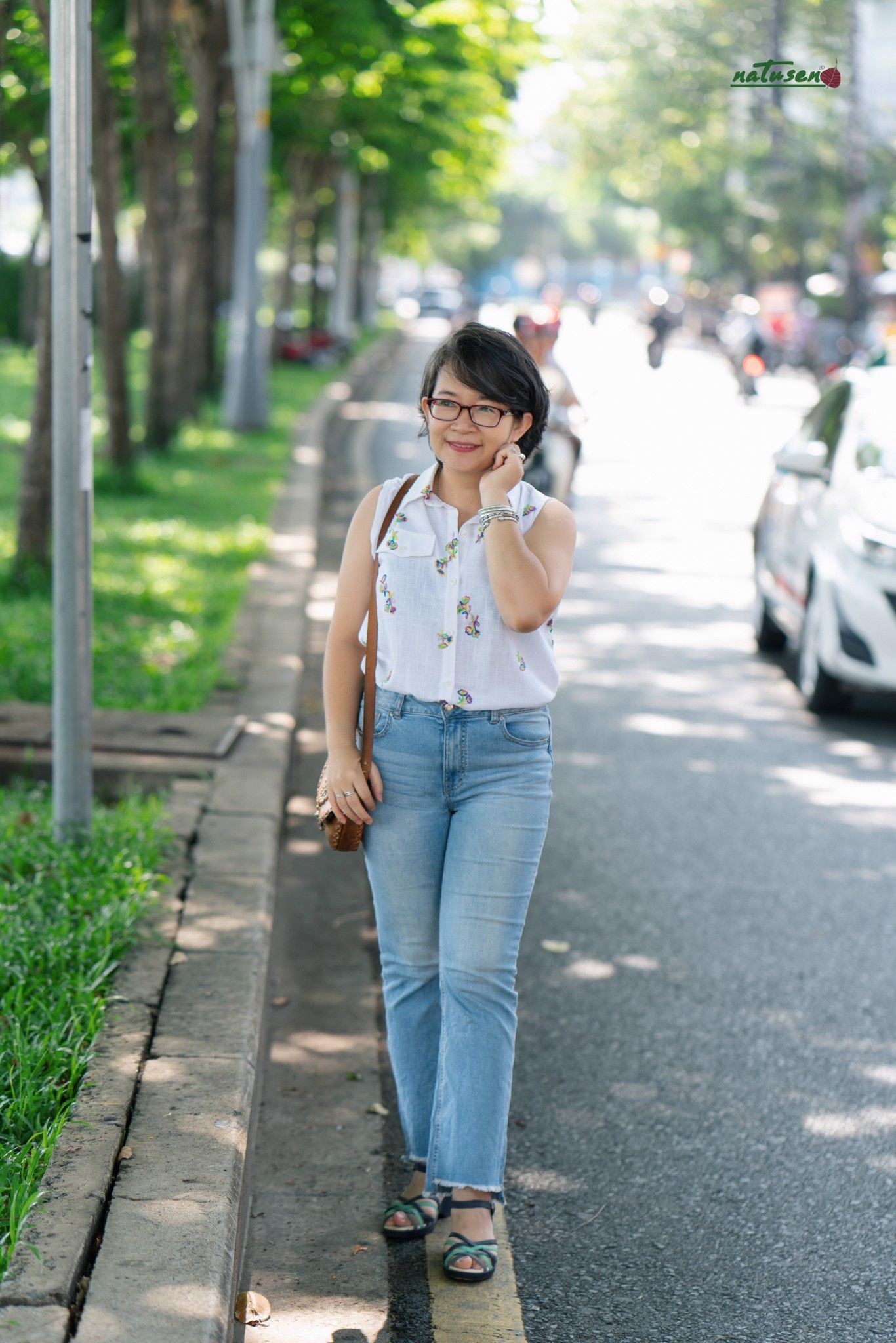  Áo chemise linen trắng Ren thêu 