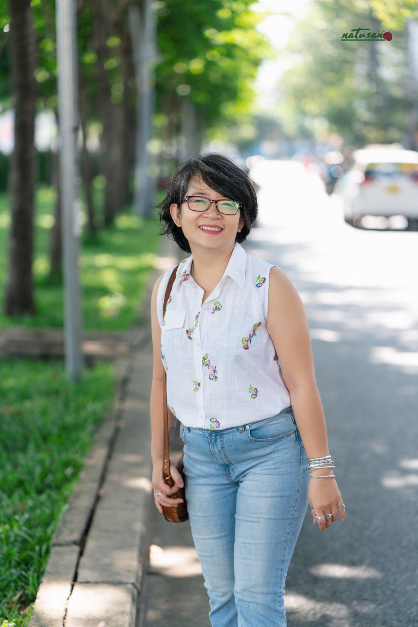 Áo chemise linen trắng Ren thêu