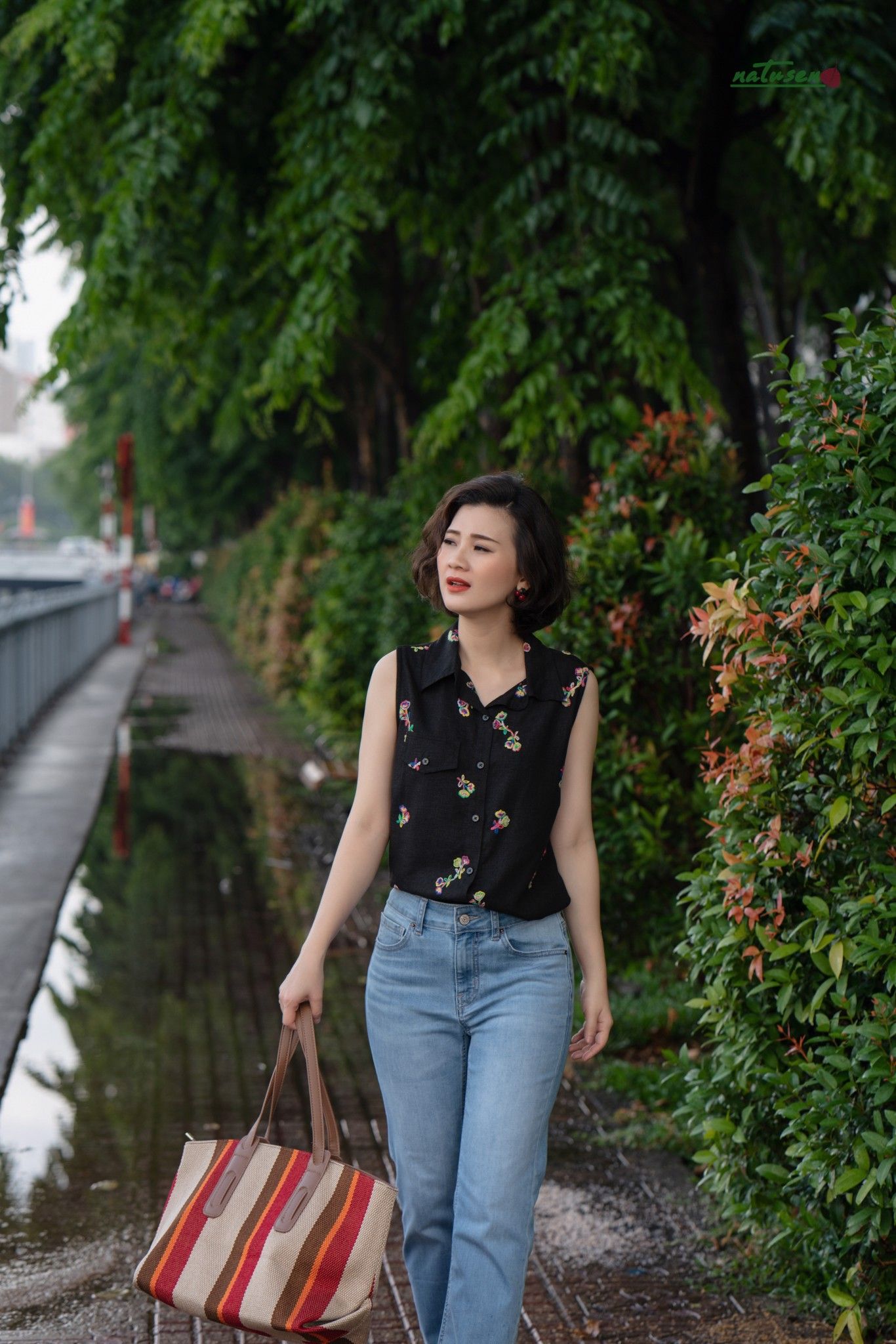 Áo chemise linen đen Ren thêu