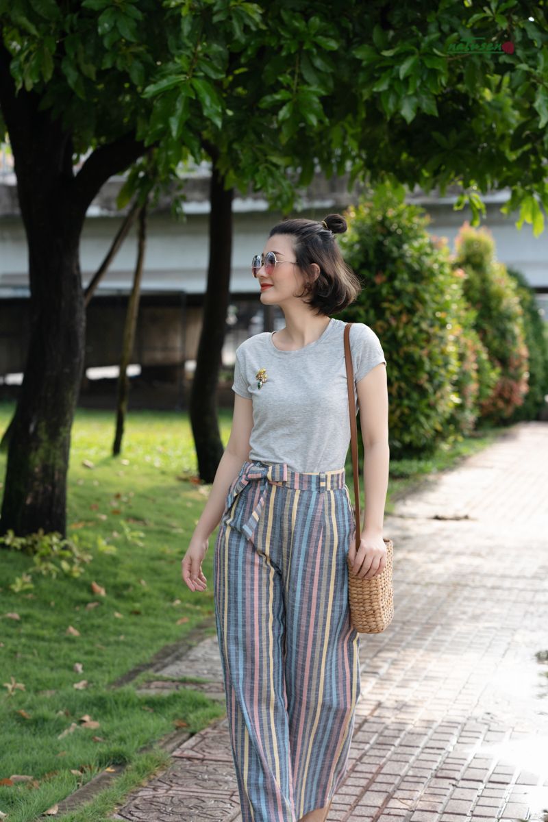 Quần suông ống rộng linen sọc màu sợi dệt