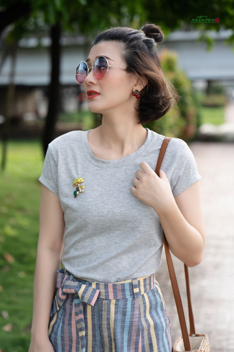 Quần suông ống rộng linen sọc màu sợi dệt