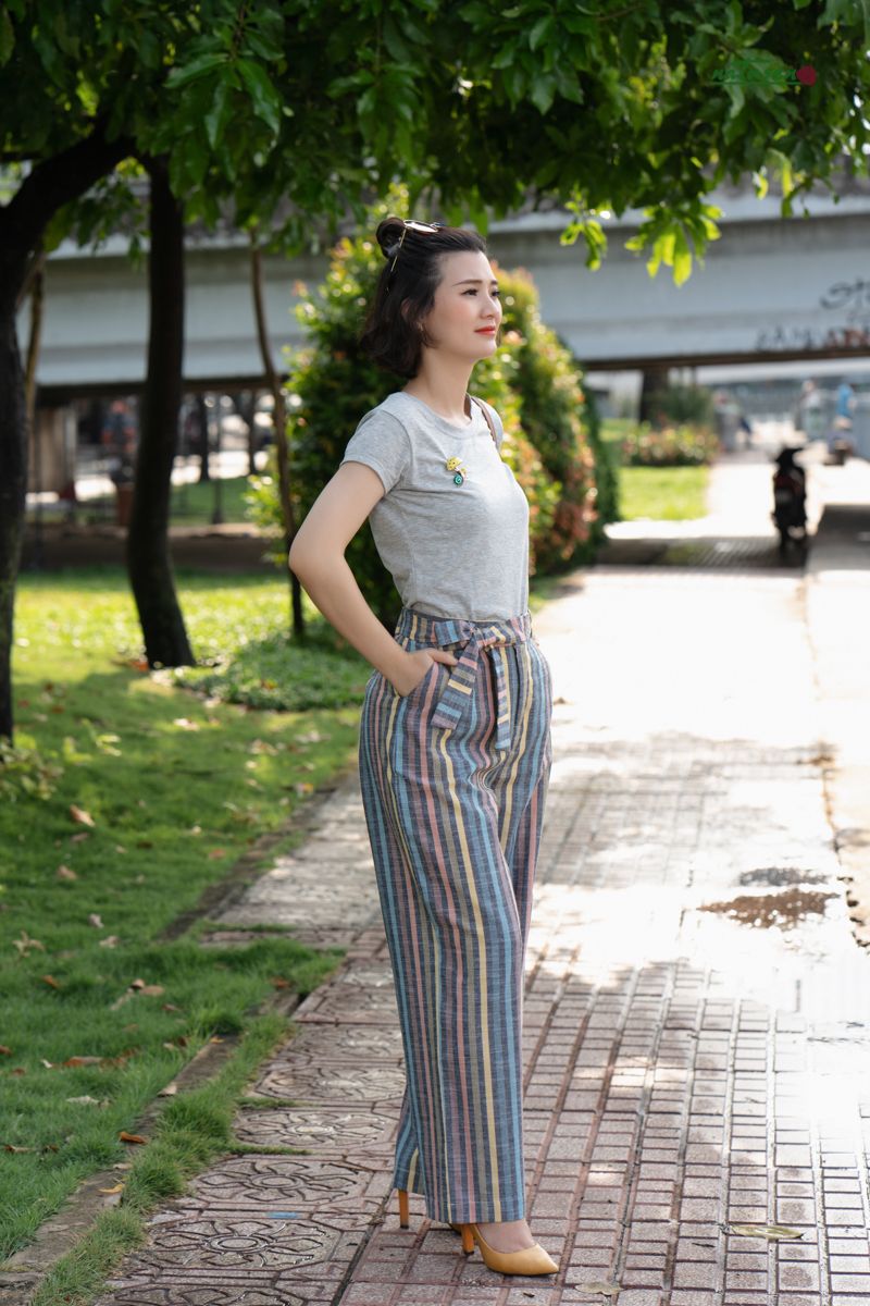 Quần suông ống rộng linen sọc màu sợi dệt