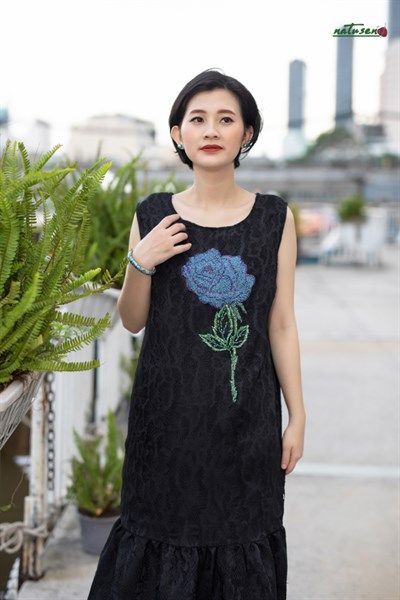 Đầm Trumpet maxi Đen cườm Hồng Xanh