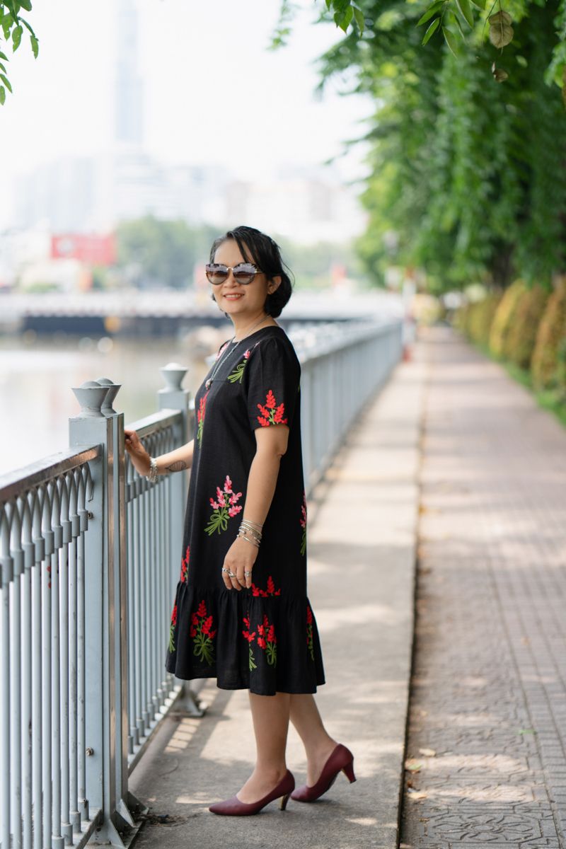 Đầm BaBy Đen Ren thêu tay ngắn