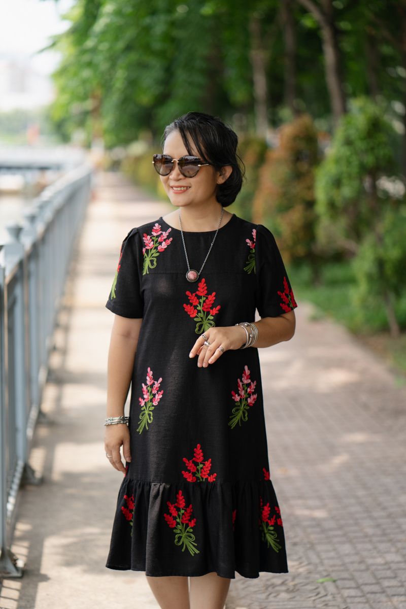 Đầm BaBy Đen Ren thêu tay ngắn