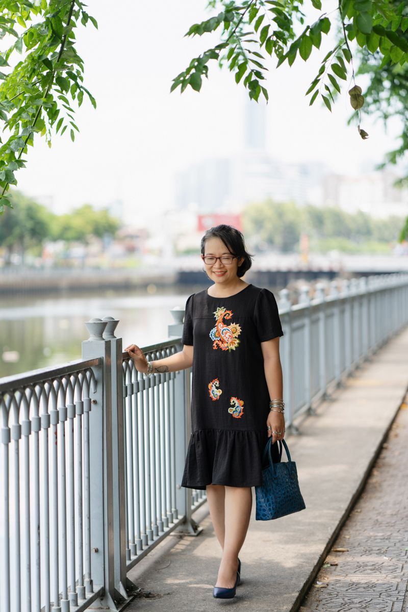 Đầm baby Đen Fire Paisley thêu thủ công