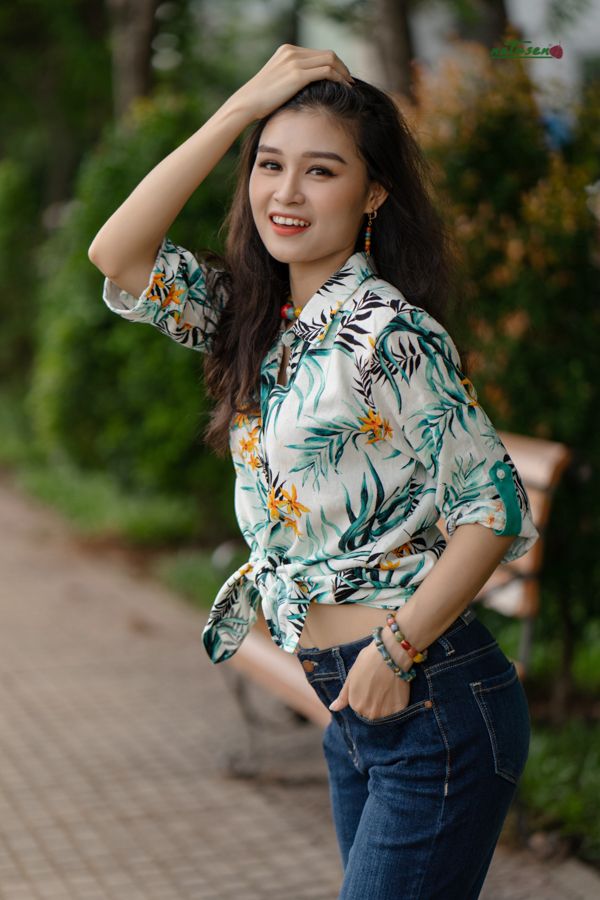 Áo linen in hoa chemise phối xanh