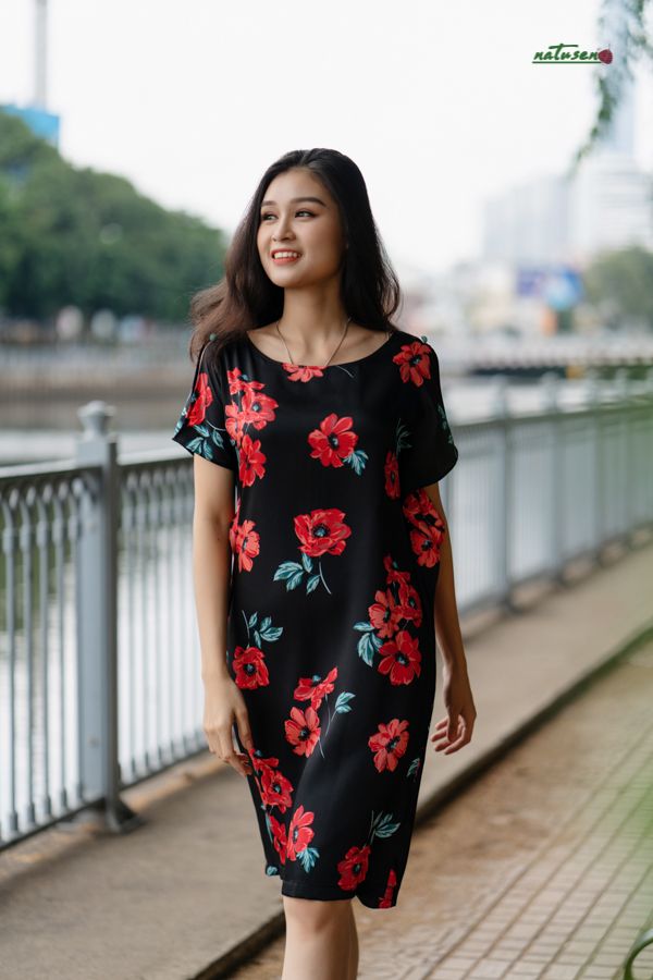 Đầm cánh bướm in hoa poppy