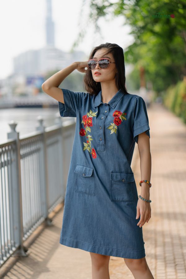 Đầm thêu tay hoa Hồng Florentina Denim Safari
