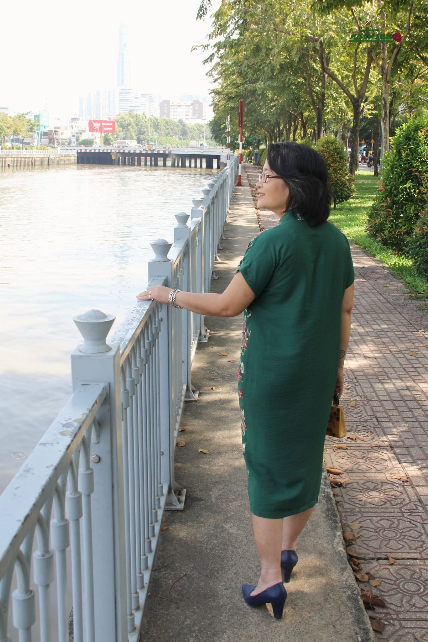 Đầm Xanh ren thêu kimono