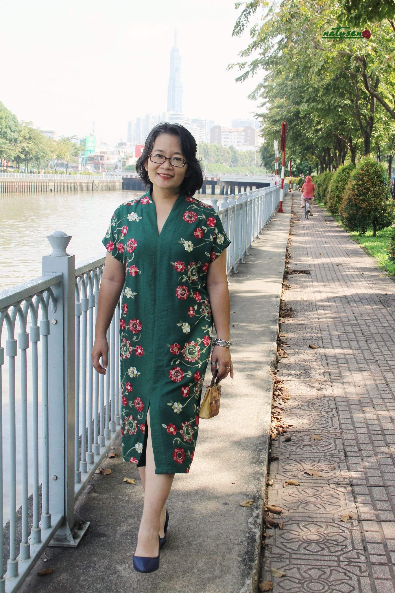 Đầm Xanh ren thêu kimono