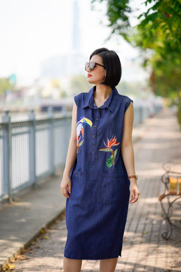 Đầm thêu tay denim chemise trụ Taucan TD