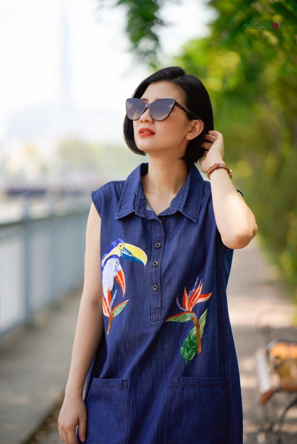 Đầm thêu tay denim chemise trụ Taucan TD