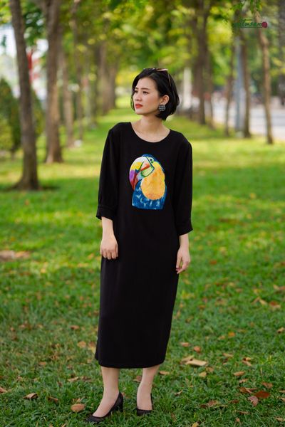  Đầm Miko Đen linen bamboo thêu tay Toucan King 