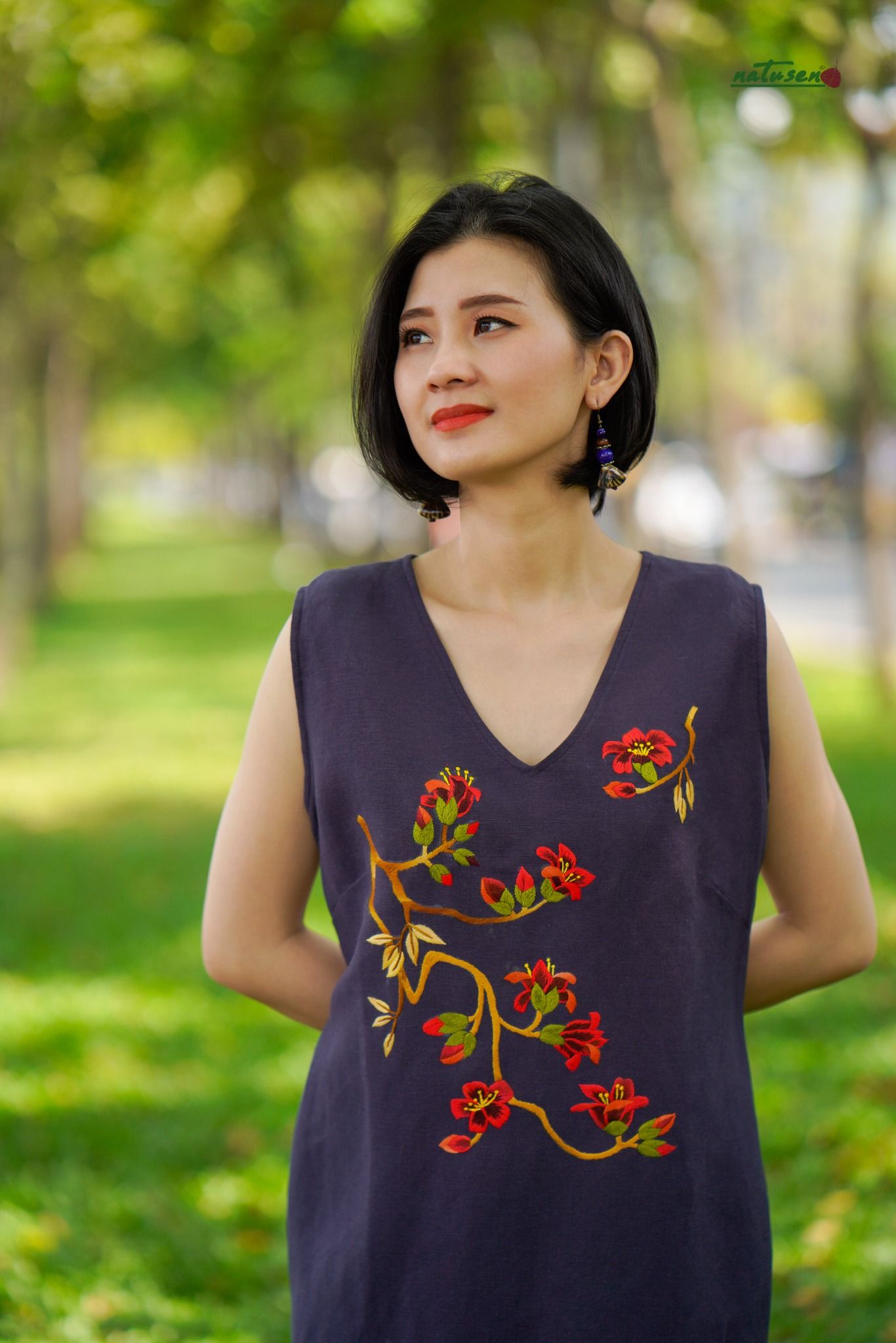 Đầm Anvie xanh đương thêu thủ công Hoa Mộc Miên