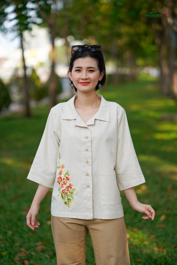 Áo thêu tay Bằng Lăng Beige danton