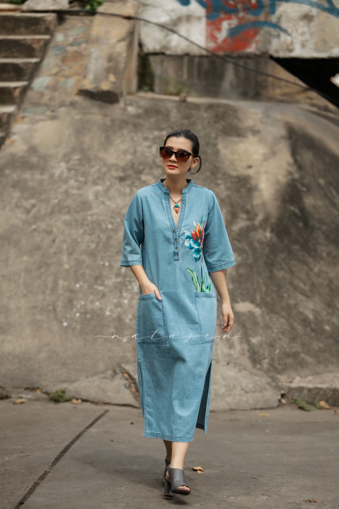 Đầm Susan denim thêu tay Hạc Tiên