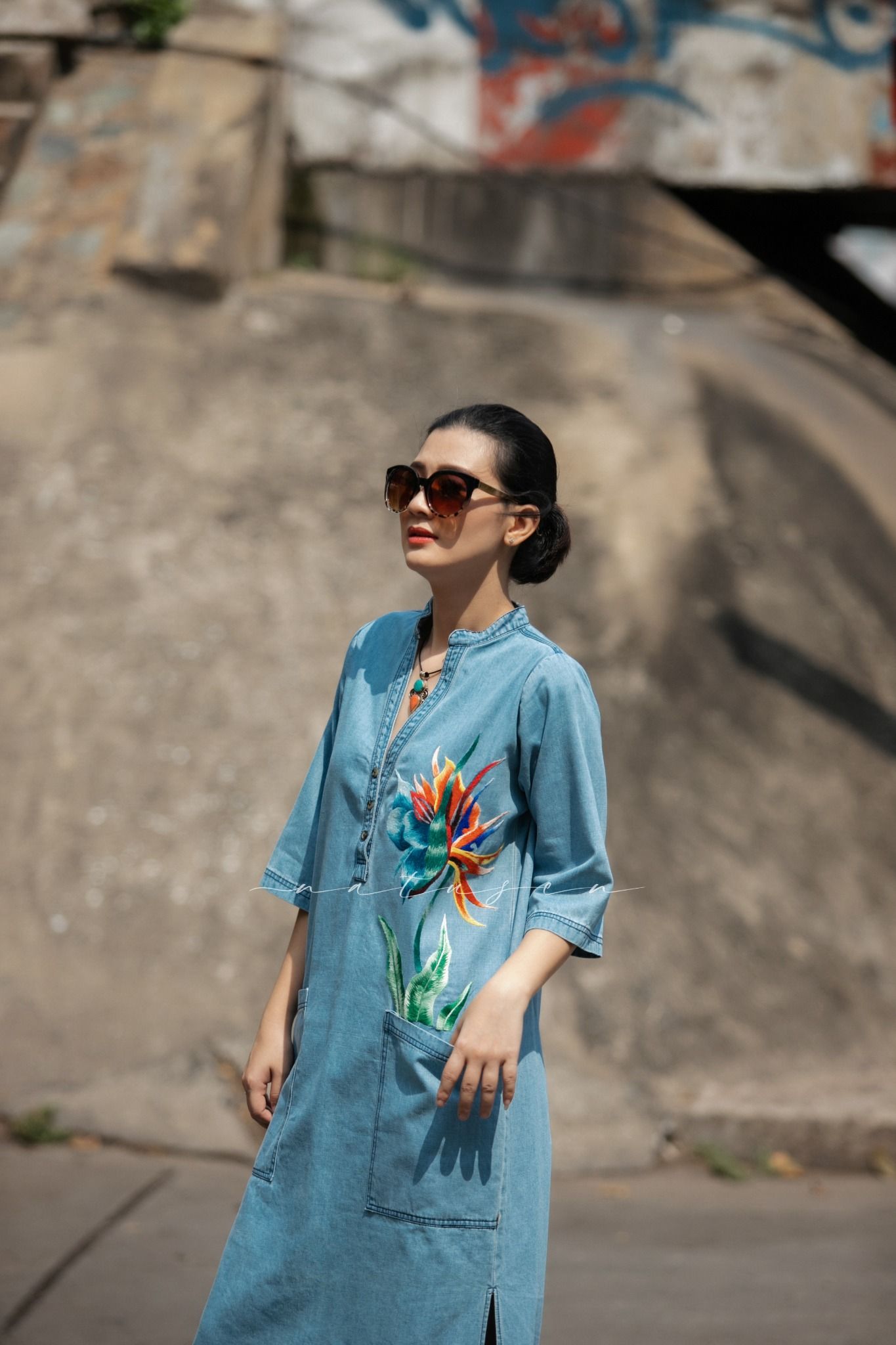 Đầm Susan denim thêu tay Hạc Tiên