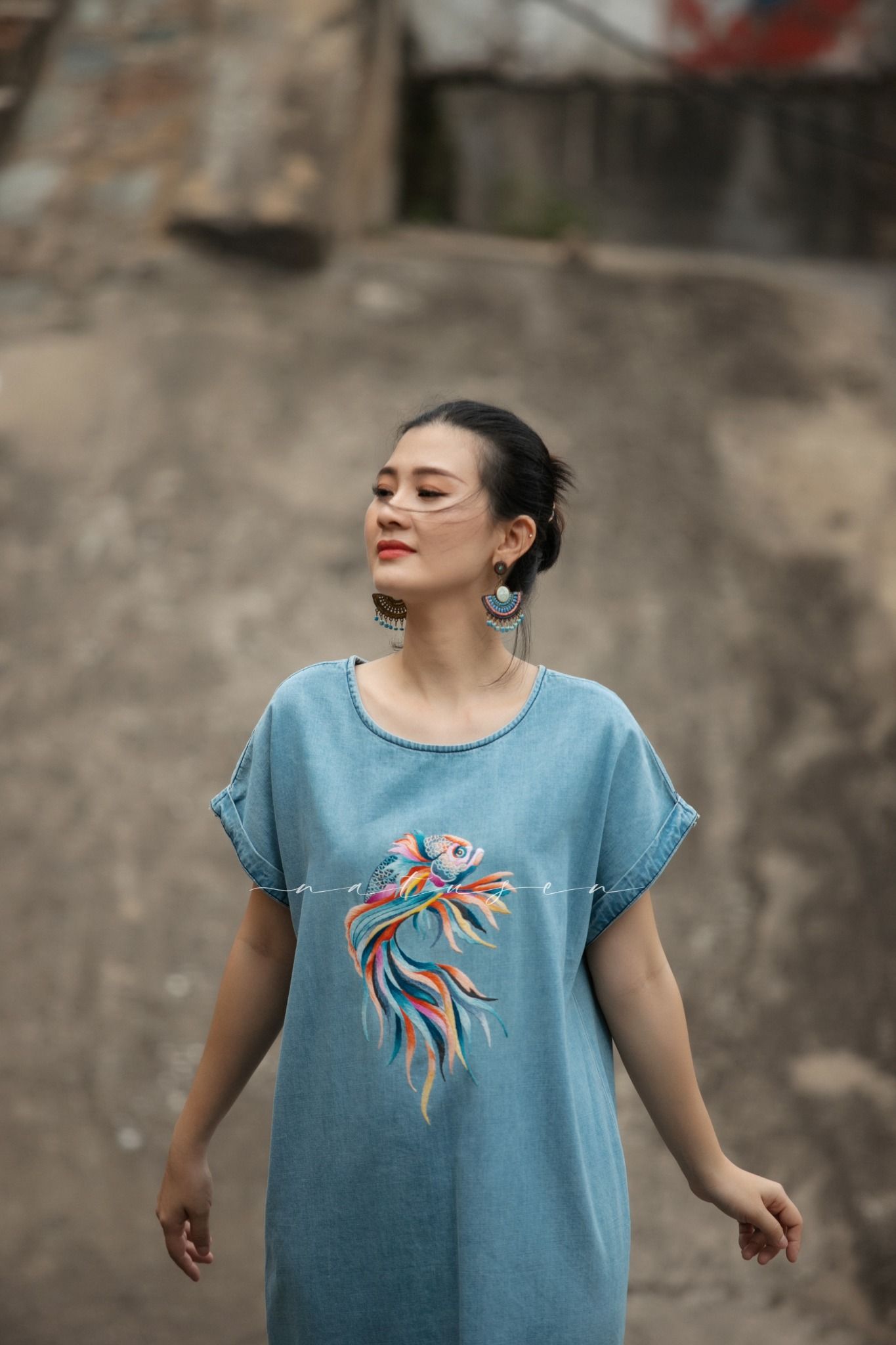 Đầm Tahera denim thêu tay Cá Betta
