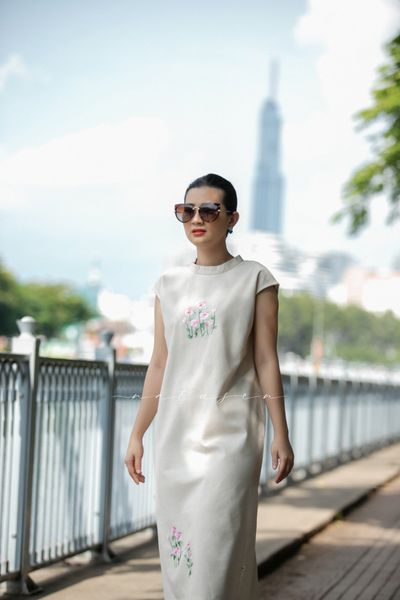  Đầm Pamela linen beige thêu tay Pansee 