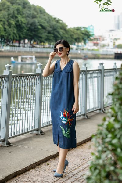  Đầm Chingi thêu tay Hoa Hạc Tiên denim 