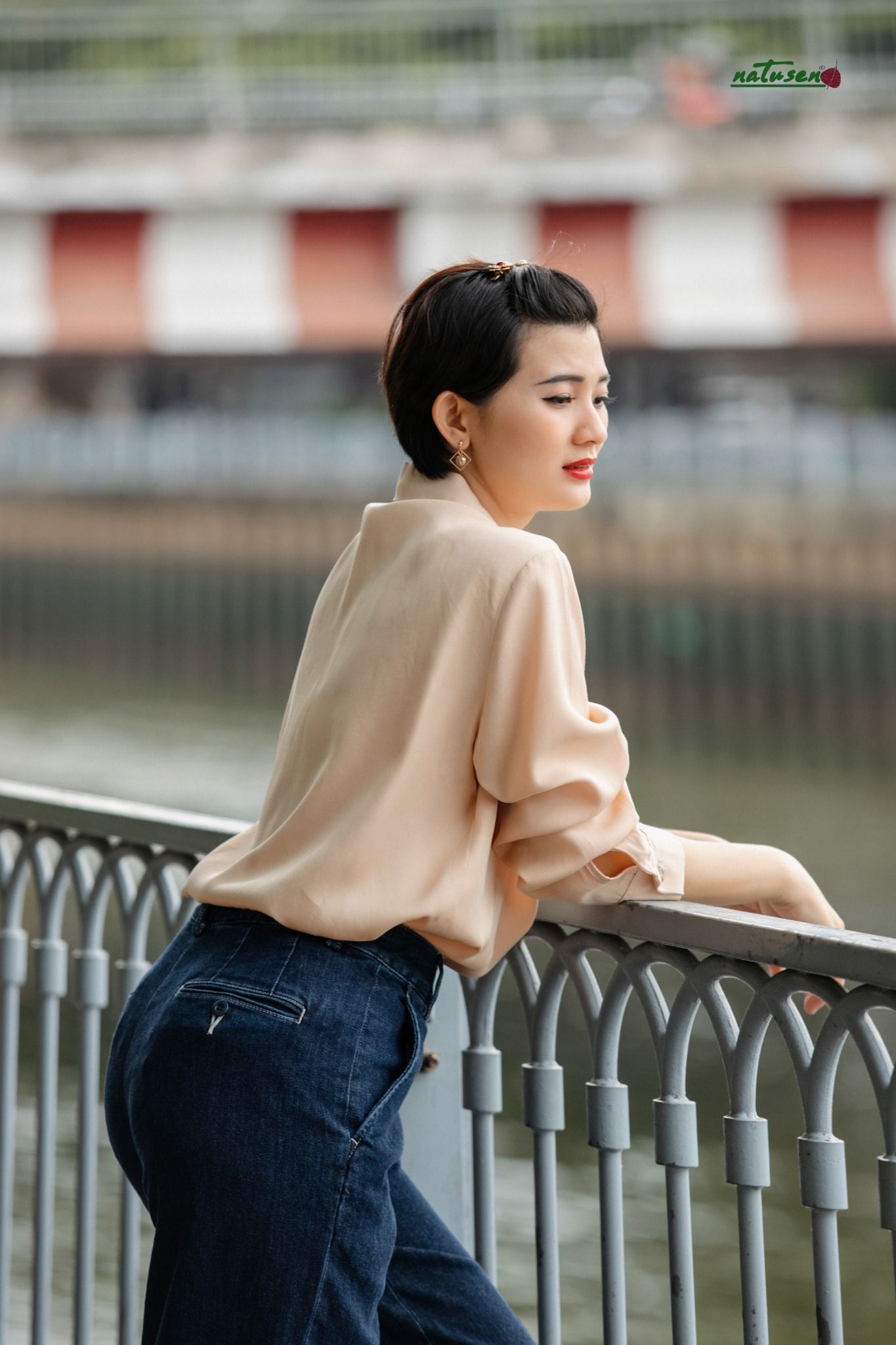Quần Jeans lưng cao dáng suông ống rộng _ Dark