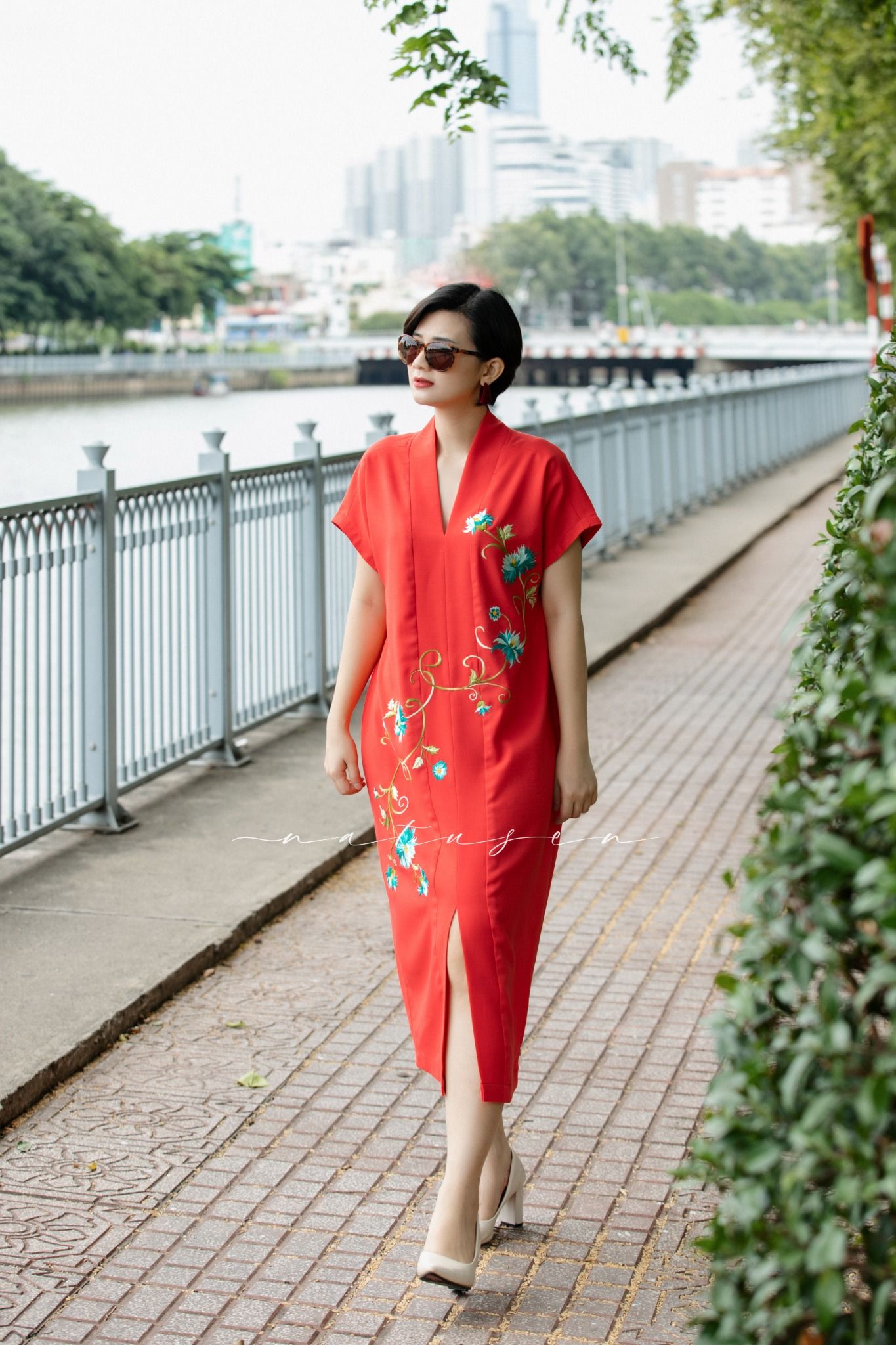  Đầm Kimono Cam thêu tay Cúc Kim Mỹ 