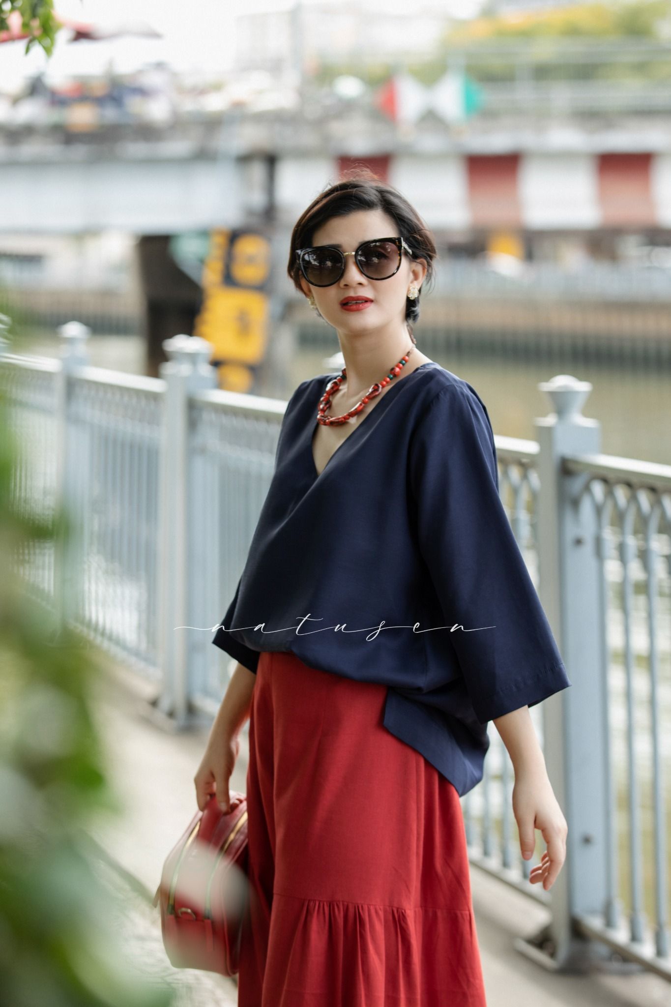 Áo boho tim xanh đen thêu tay Đôi Vẹt