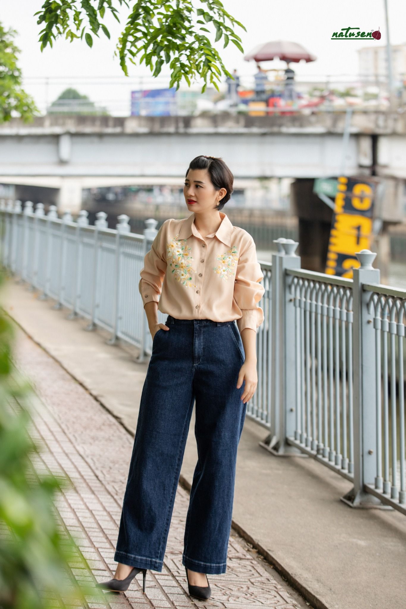 Quần Jeans lưng cao dáng suông ống rộng _ Dark