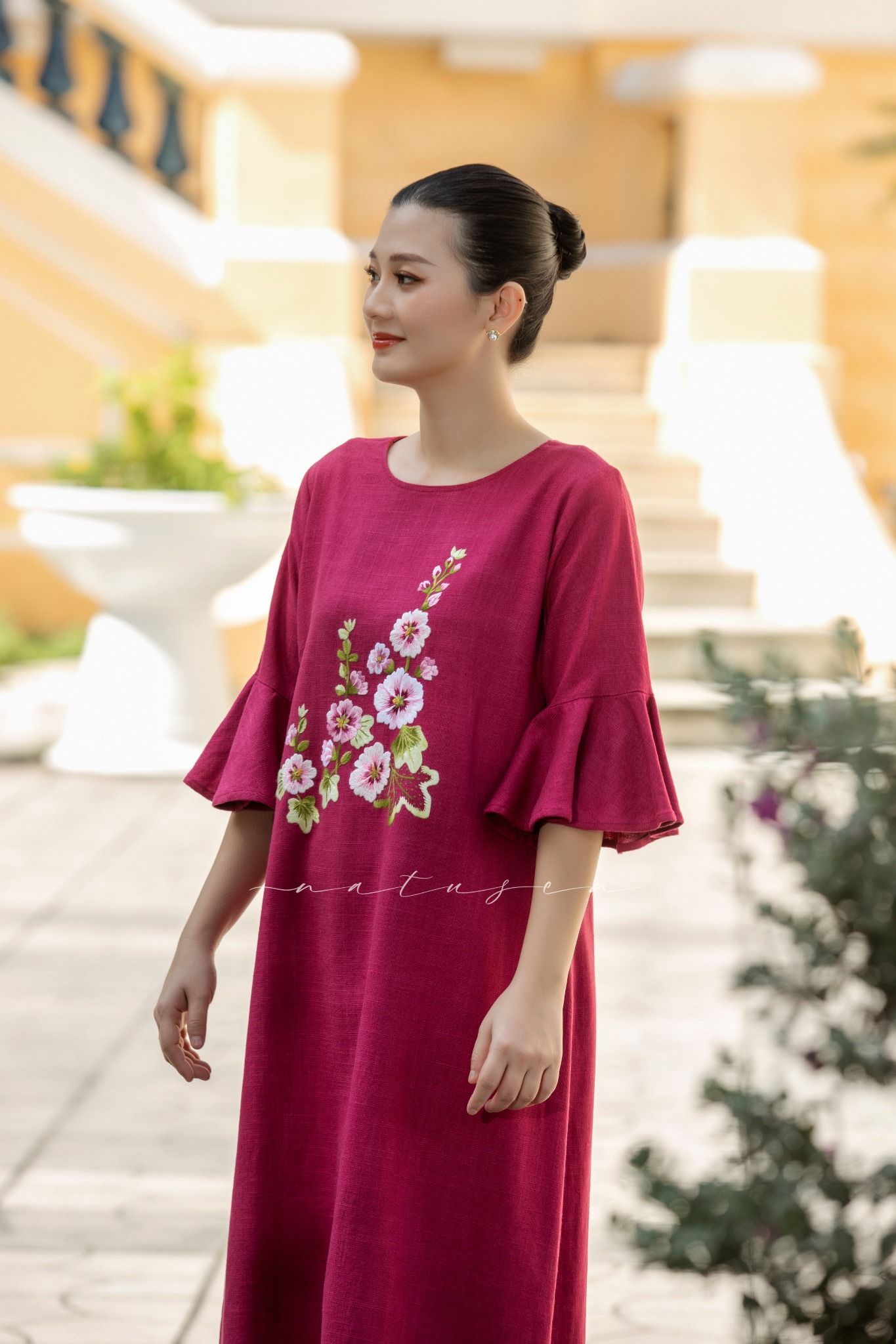 Đầm Malena Rose Lilac linen thêu tay Mãn Đình Hồng