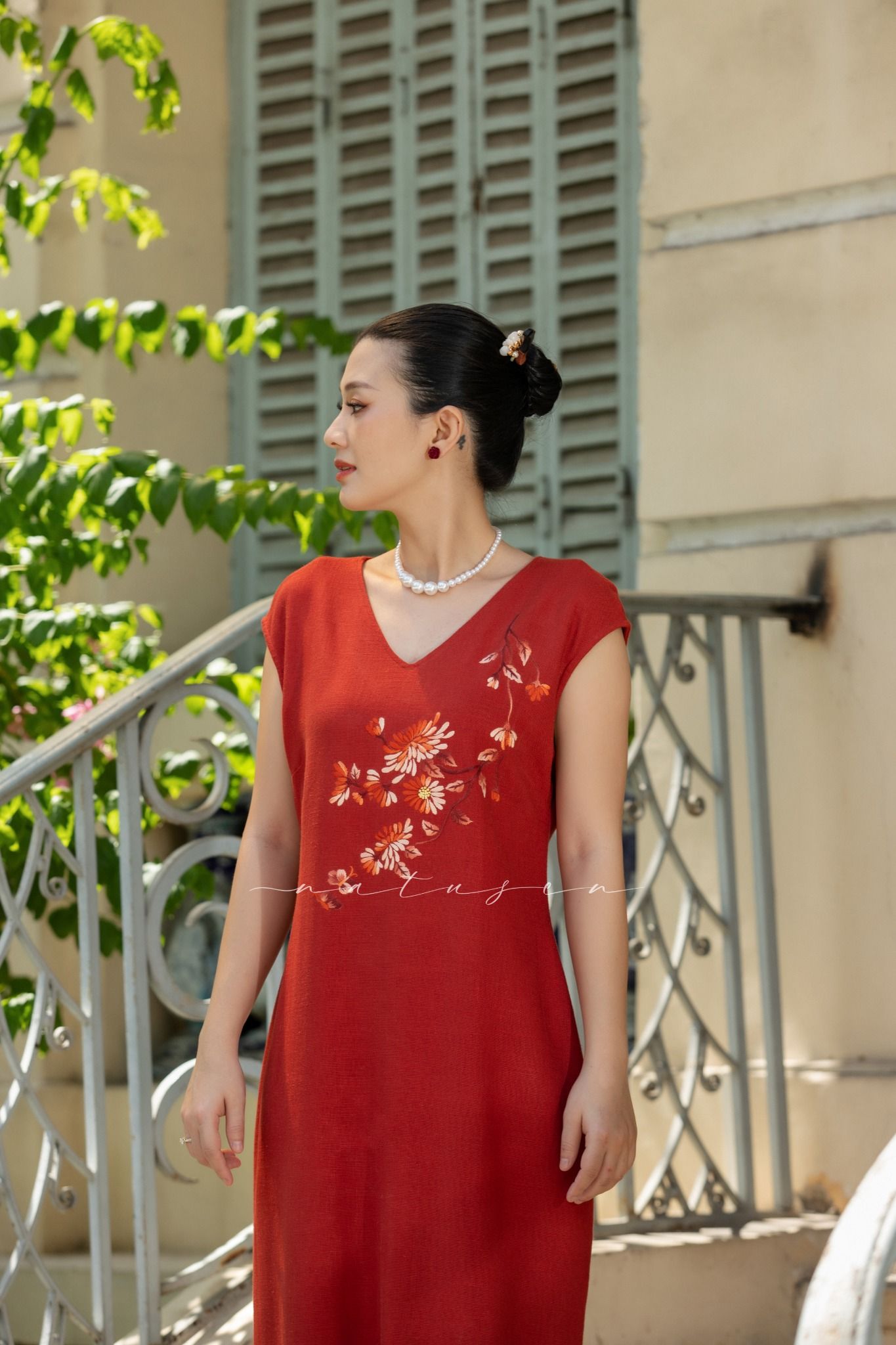 Đầm Ariel V Cam Đất thêu tay Cúc Viên Mỹ